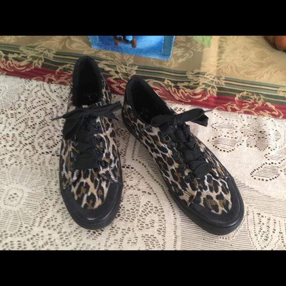 BERSHKA LEOPARD PLATFORM PRINT SNEAKERS / NWOT/ SIZE 7.5 - Picture 3 of 3